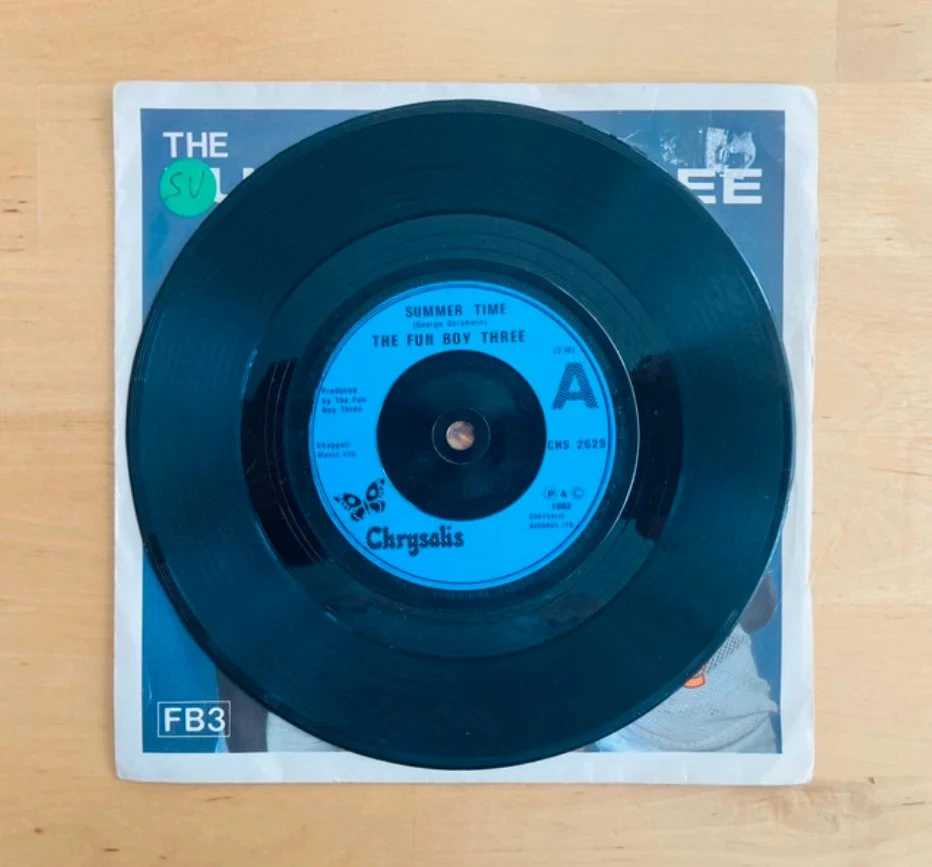Disque vinyle 45t Fun Boy Three Summertime. – photo 2